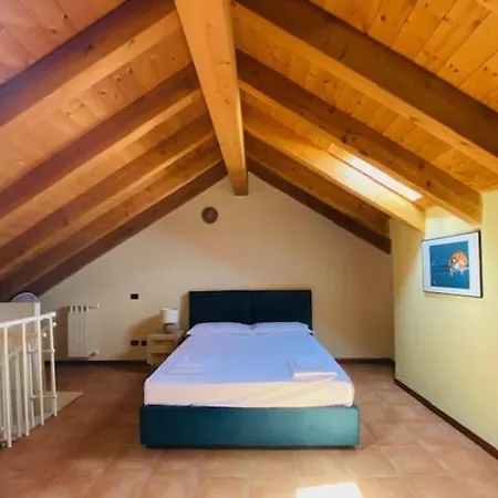 Brother's Como Lake אקסריה