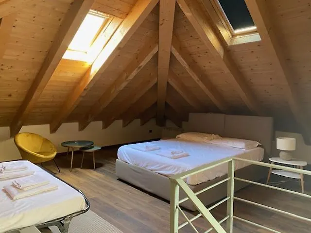 Brother's Como Lake Acquaseria