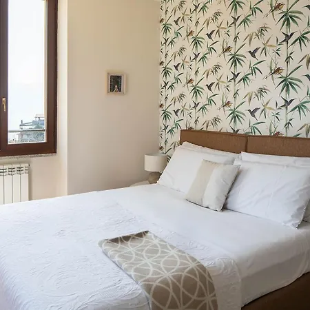 Brother's Como Lake Apartman