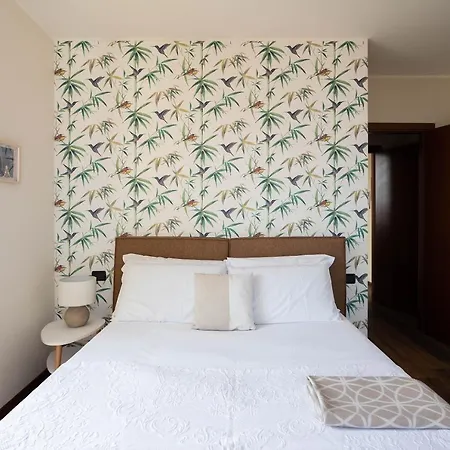 Brother's Como Lake Apartman Acquaseria